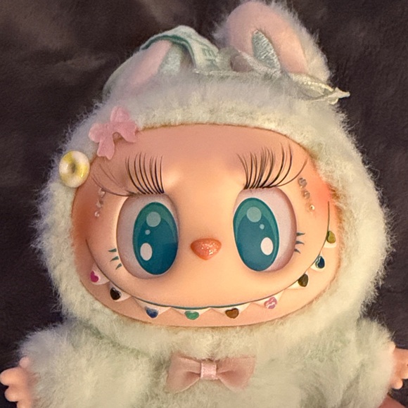 The Monsters Have a Seat Customized Labubu - Ququ - Picture 3 of 3